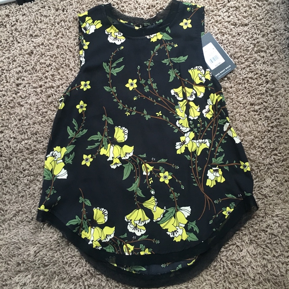 Beautiful new  floral top